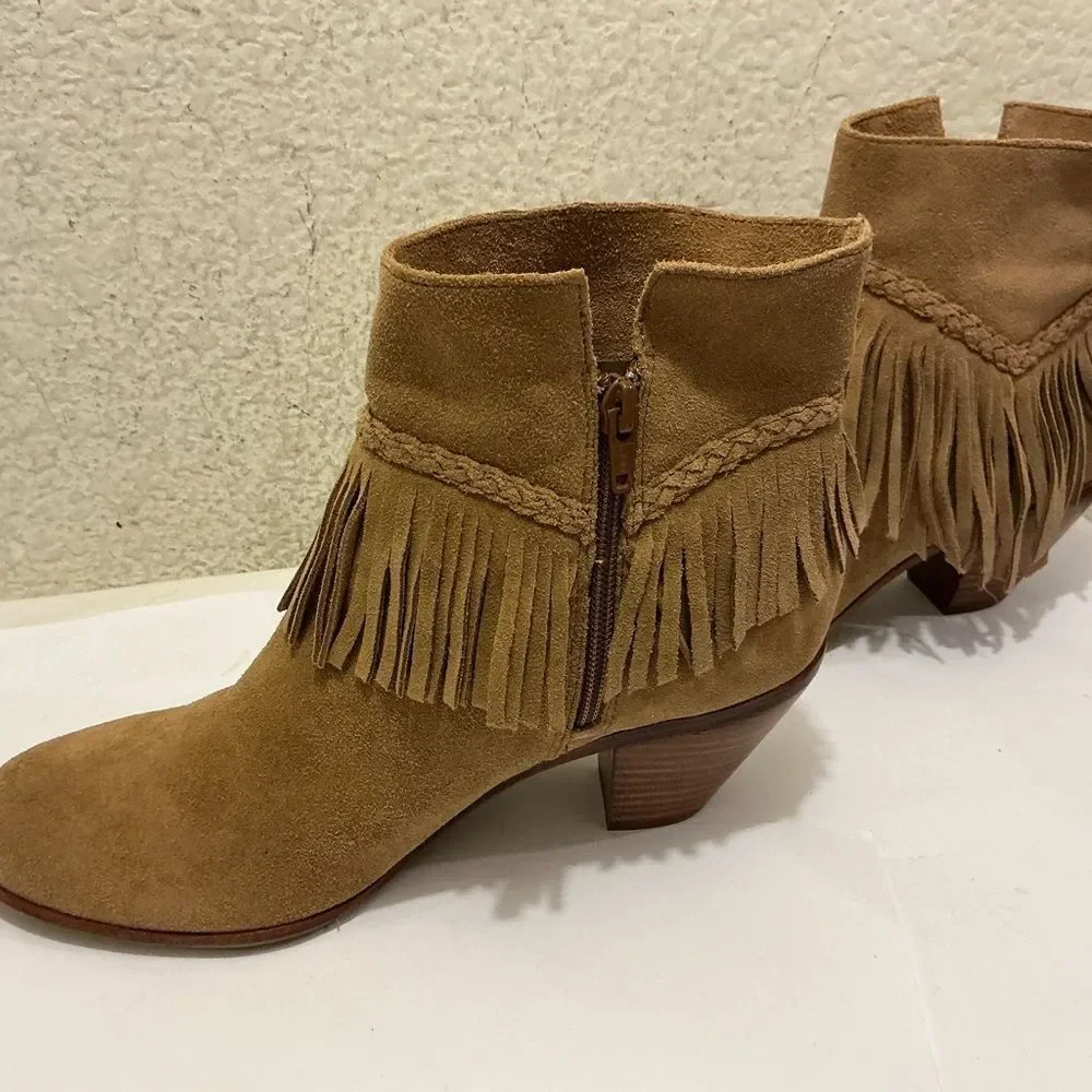 NWOB Gianni Bini Tan Suede Fringe Ankle Boots